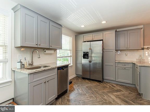 5th image of 10946 Templeton Dr