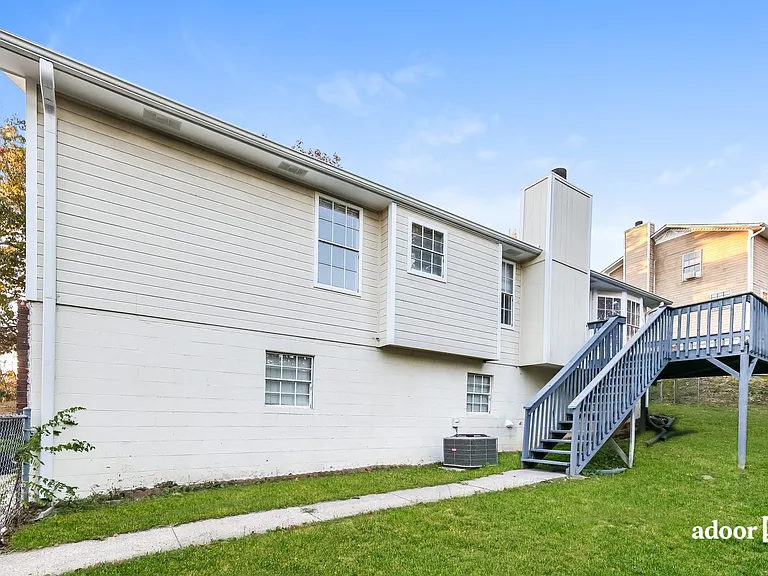 6445 Freda Dr — Photo 14