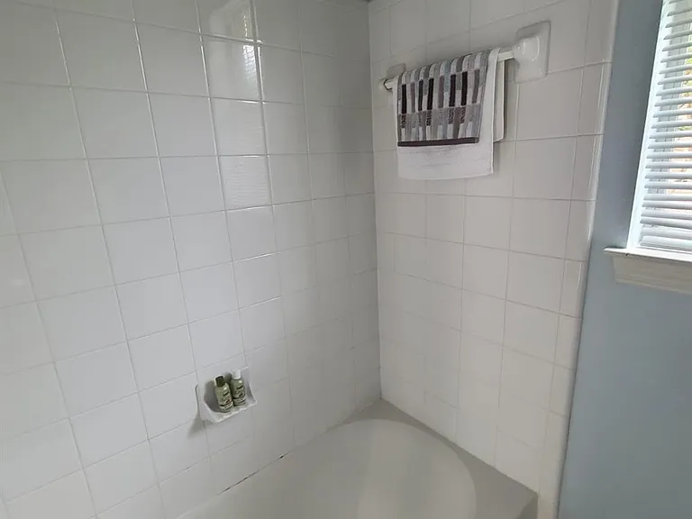 6427 Stone Landing Ln — Photo 48