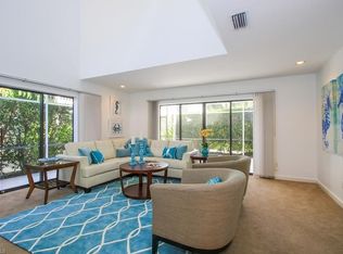 266 6th Ave S, Naples, FL 34102