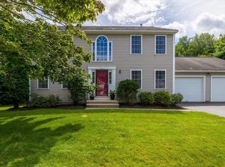 8 Hobblebush Rd, Shrewsbury, MA 01545