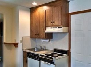 940 East St APT C, Walpole, MA 02081