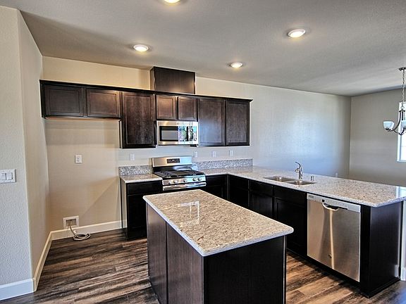 5th image of 621 White Eagle Ln