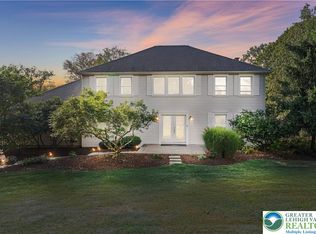 9875 Hilltop Dr, Bangor, PA 18013