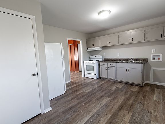 5th image of 9814 Arquette Cir