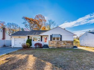 73 Vondran St, Huntington Station, NY 11746