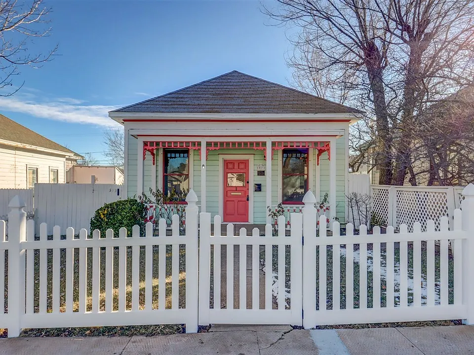 313 N Mount Vernon Ave