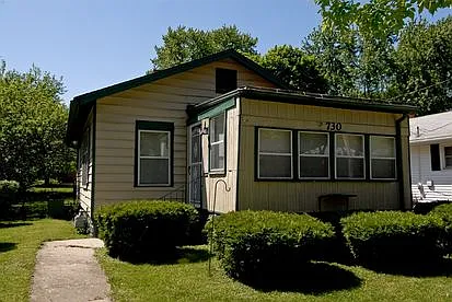 730 Hammond Ave photo 1
