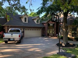 512 Chippingham Ln, Blanchard, OK 73010