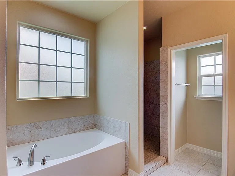 221 Geode Ln — Photo 10