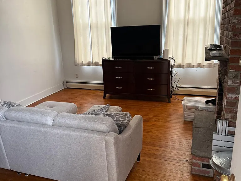 22 Catherine St #2A — Photo 5