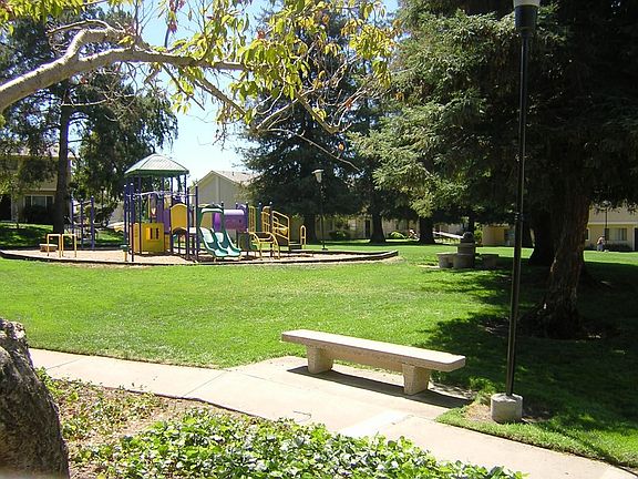 Complex has a Kids playground.