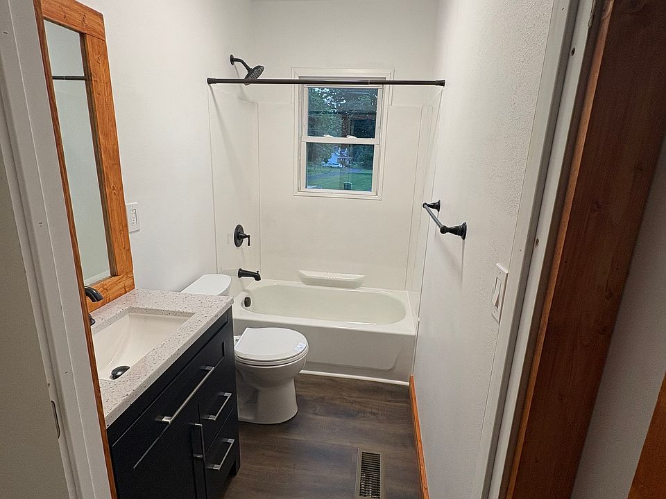 1st image of 114 Plateau St