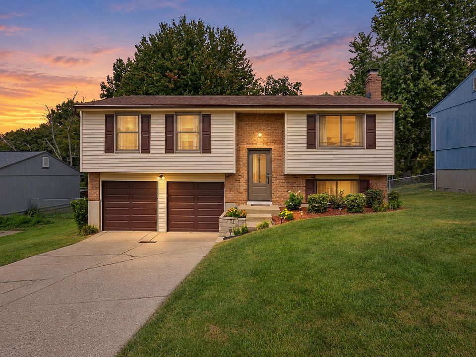 1st image of 8 Crystal Lake Dr