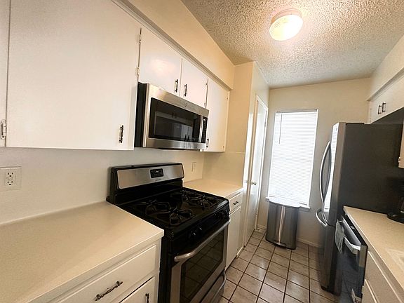 4th image of 5906 Emerald Forest Dr #A
