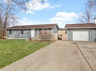 7605 Whitcomb St, Merrillville, IN 46410