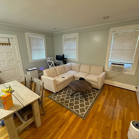 31 Auburn St #1R — Photo 10