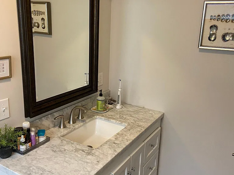 8 Quevic Dr — Photo 24
