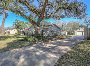 1926 Spillers Ln, Houston, TX 77043