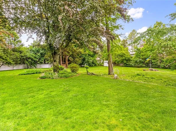 0 Applegate Rd, Cranston, RI 02920