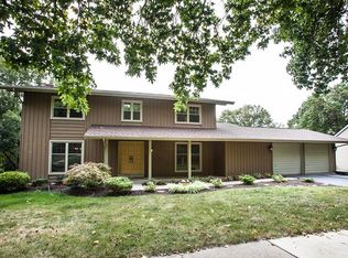 12902 Whitehorse Ln, Saint Louis, MO 63131