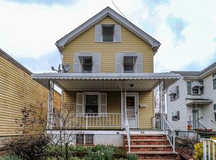 52 2nd St, Raritan, NJ 08869