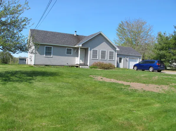 72 Hill Road, Clinton, ME 04927