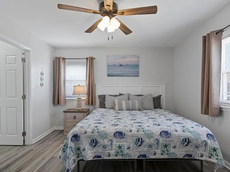 219 Seashore Dr #219 — Photo 11