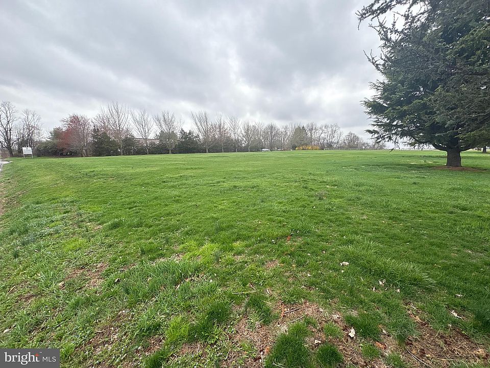 2nd image of 1265 Newark Rd
