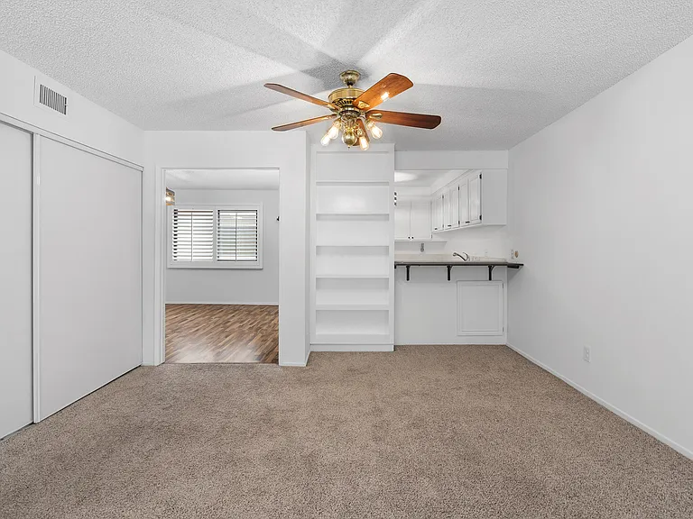 7137 Shoup Ave #31 — Photo 5
