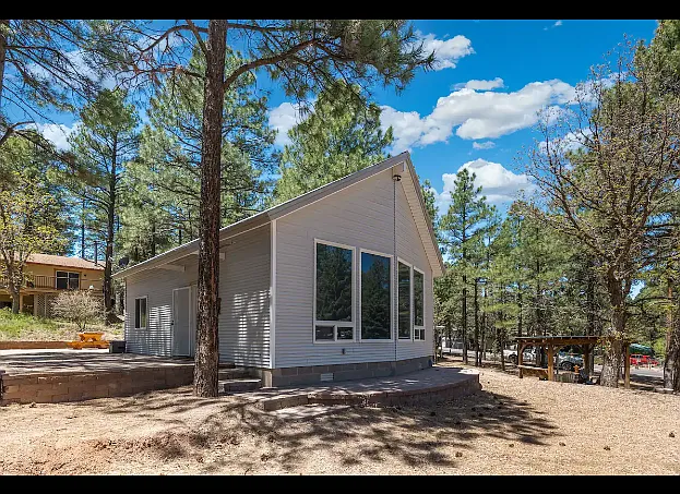2 bed, 1.5 bath, 1176 sqft, $1,900 — Photo 4