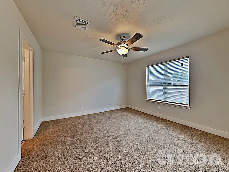 15810 W Park Ct — Photo 10