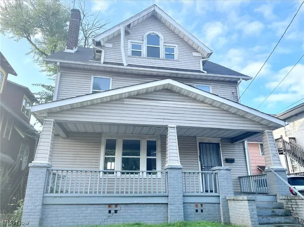 23 McNaughton St, Akron, OH 44305