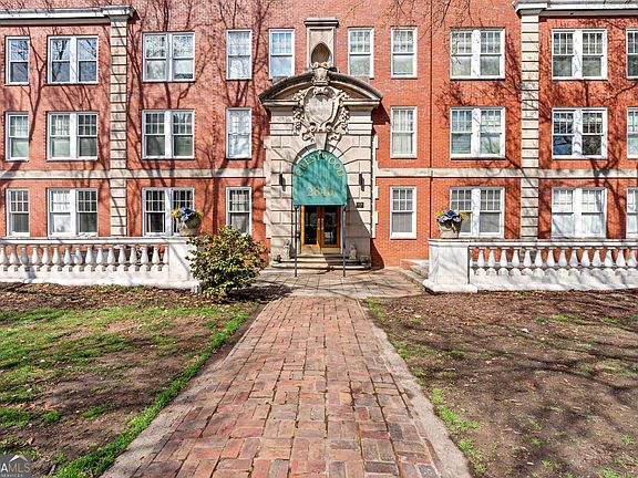 3rd image of 2840 Peachtree Rd NE APT 311