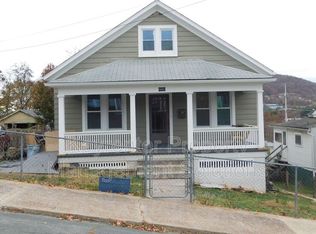 415 Marquis St, Staunton, VA 24401