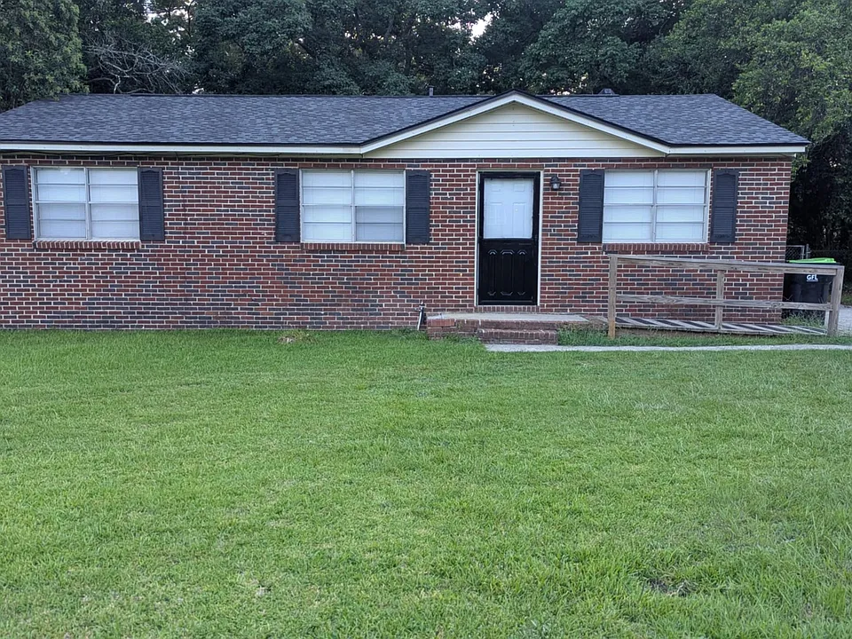 709 Arrowhead Trl