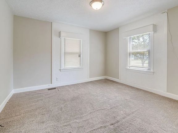 4th image of 8208 Kerry Rd