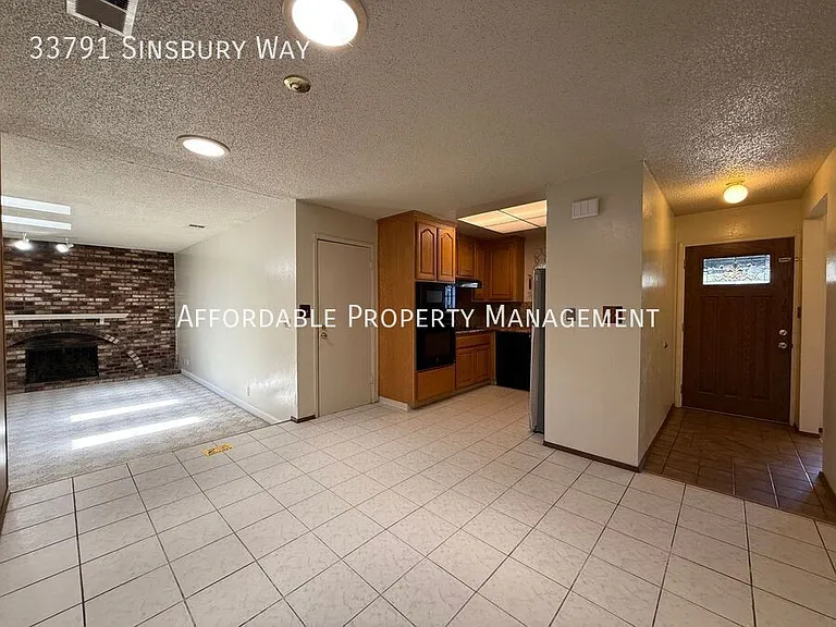 33791 Sinsbury Way — Photo 10