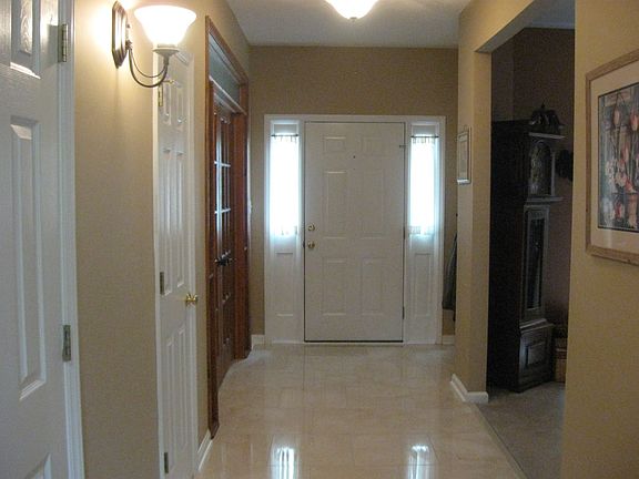 Beautiful, glowing Italian marble foyer