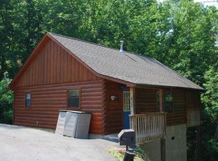 1672 Raccoon Den Way, Sevierville, TN 37862