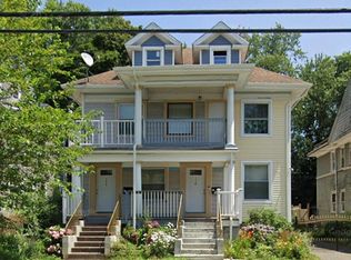 124 Edgewood St #4, Hartford, CT 06112