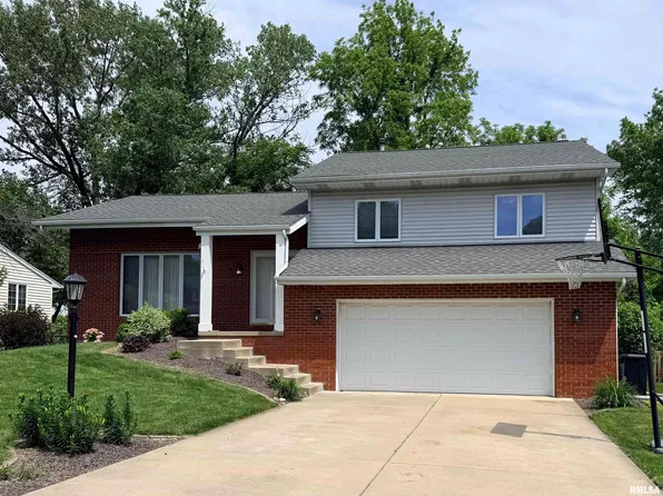 1703 W Northedge Ct, Dunlap, IL 61525