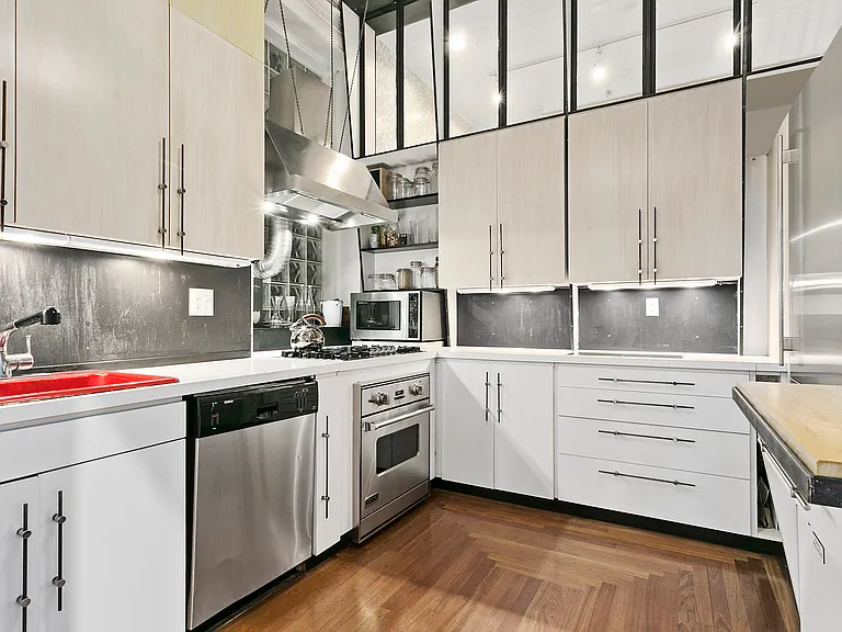 139 Spring St #2B — Photo 8