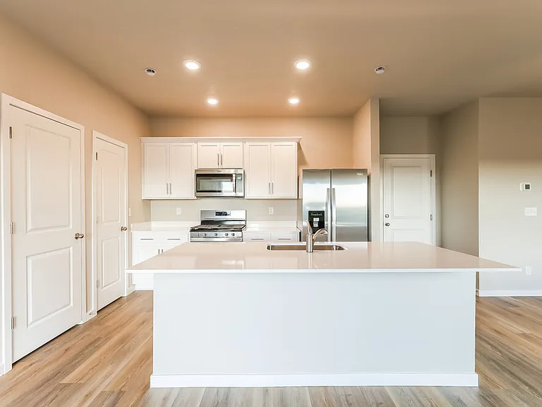 7324 Crystal Ave — Photo 7