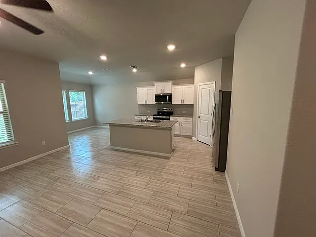 333 Lubbock Dr — Photo 14