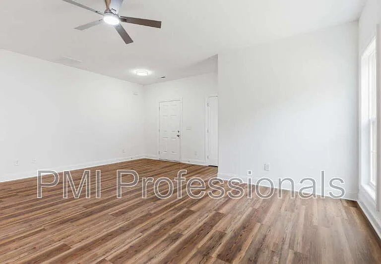 295 Spring St — Photo 5