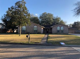 4815 Burning Tree Dr, Baytown, TX 77521