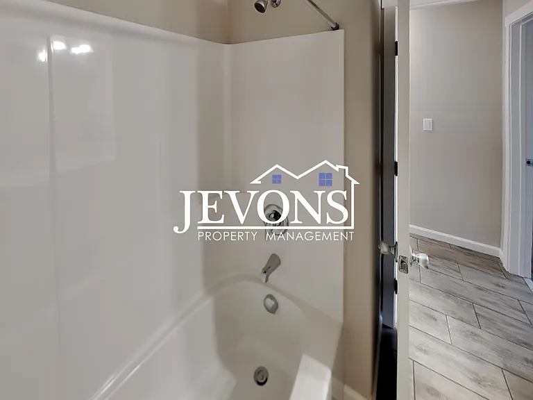 1912 W Mead Ave #1 — Photo 13