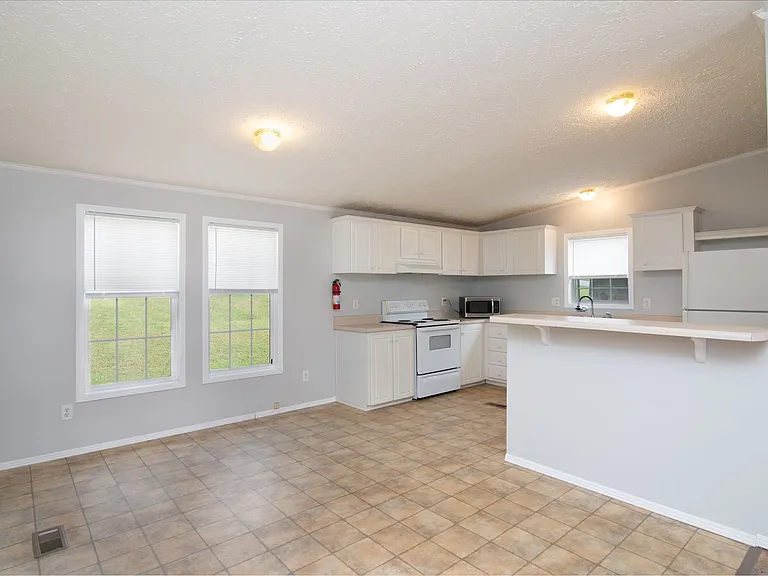 55 Crestview Hts — Photo 13