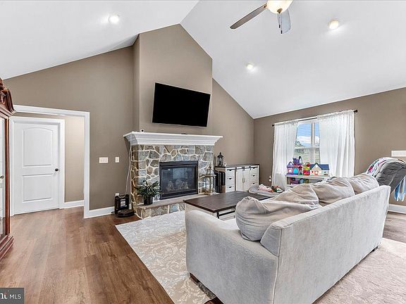 5th image of 2 Albright Way